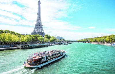 River Seine Cruise with Optional Drinks and Snacks in Paris