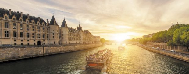 Seine Cruise Bundle Tour IN PARIS